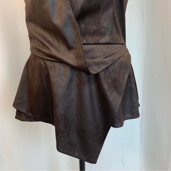 Nha Khanh brown faux suede asymmetrical draped peplum top Sz 10 sleeveless - Picture 6 of 16